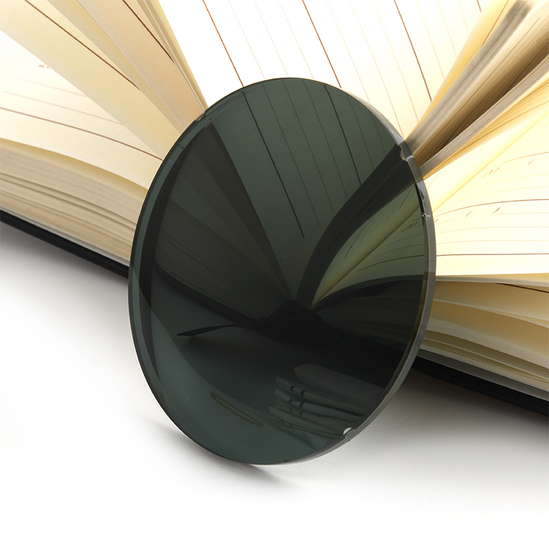 1.499 Lensa Terpolarisasi