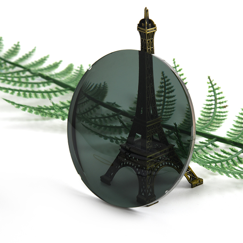 1.499 Lensa Terpolarisasi